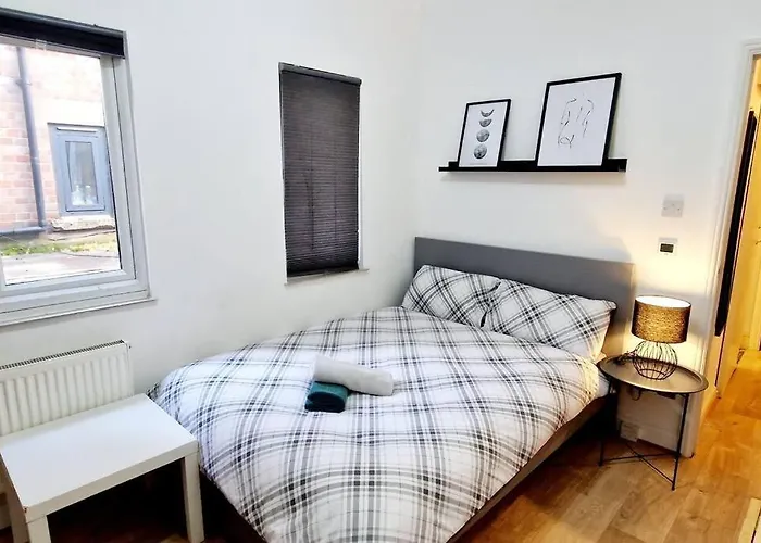 H2 Lovely Studio- Aldgate East Stn