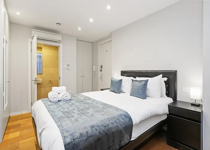 Private Studio Flat