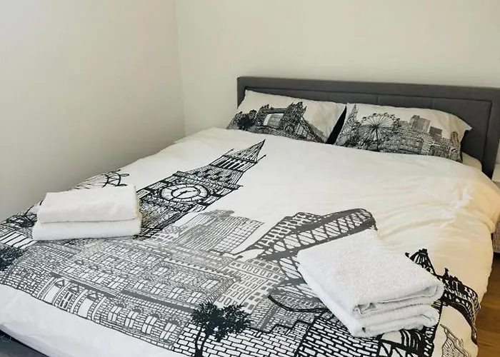 Shoreditch Apartment Free Parking London