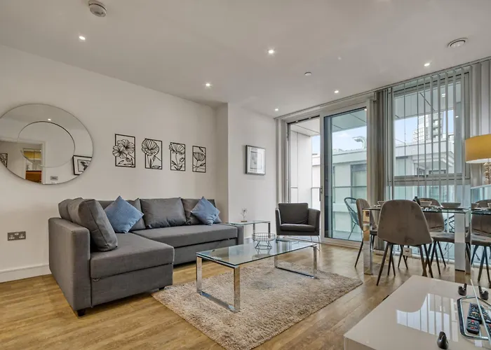 1 Bed & Sofa Bed Next To Nine Elms Station Zone 1