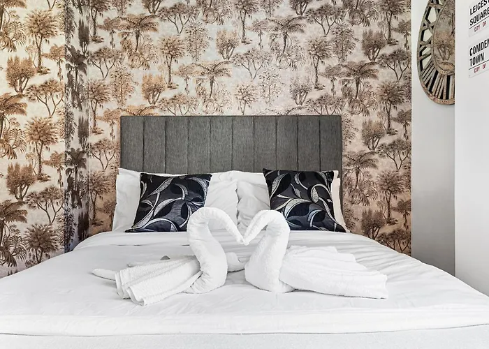 1 Bedroom Apt By Regal Realms Short Lets & Serviced Accommodation Central London 2 Mins From Paddington Station