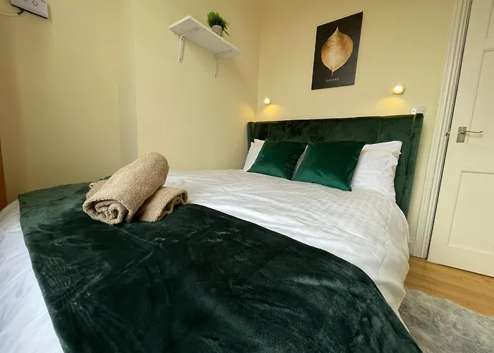 The Islington Hub Apartment