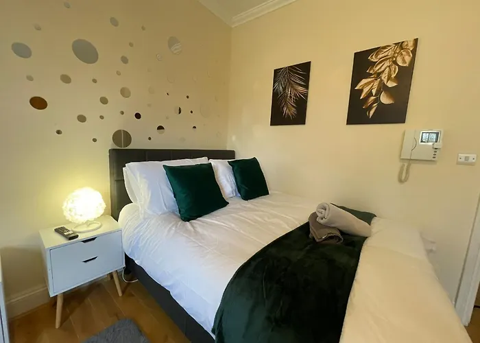 The Islington Hub Apartment