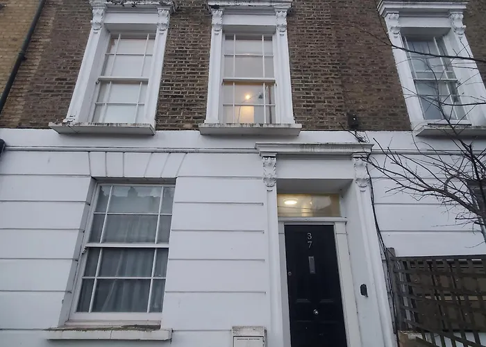 London Oasis Studio Apartment