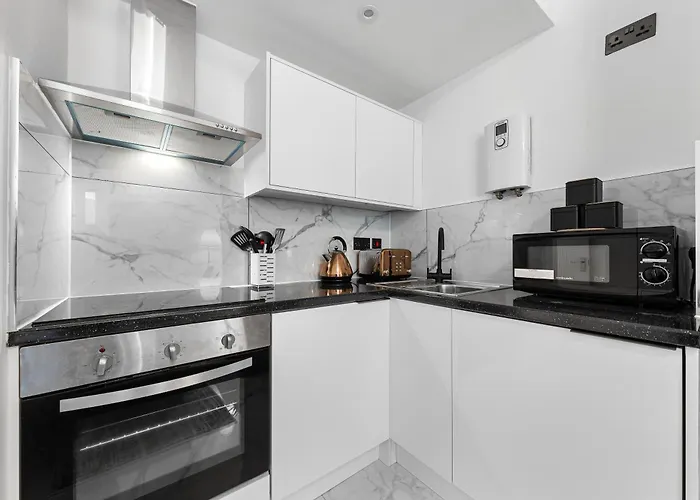 Modern One Bedroom Flat - Sleeps 3 - Transport Links - Finchley Road, Euston, King Cross Station - London Nw3