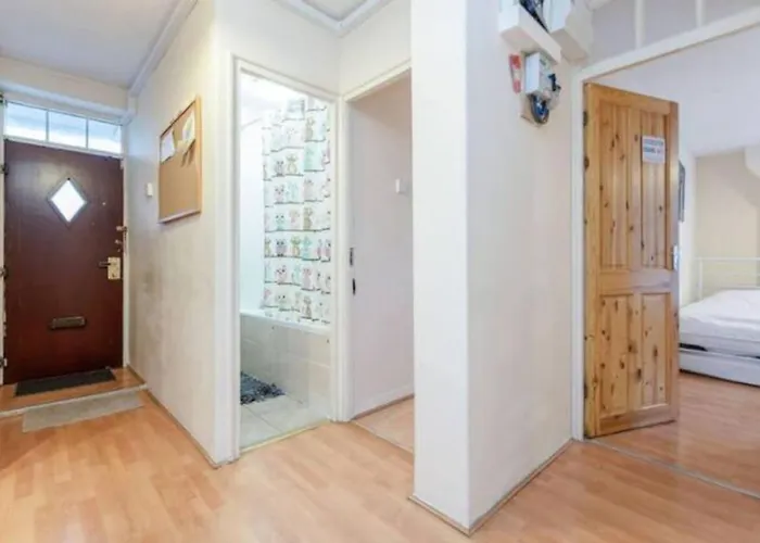 Aplacetostay Central London Apartment, Zone 1 Bond