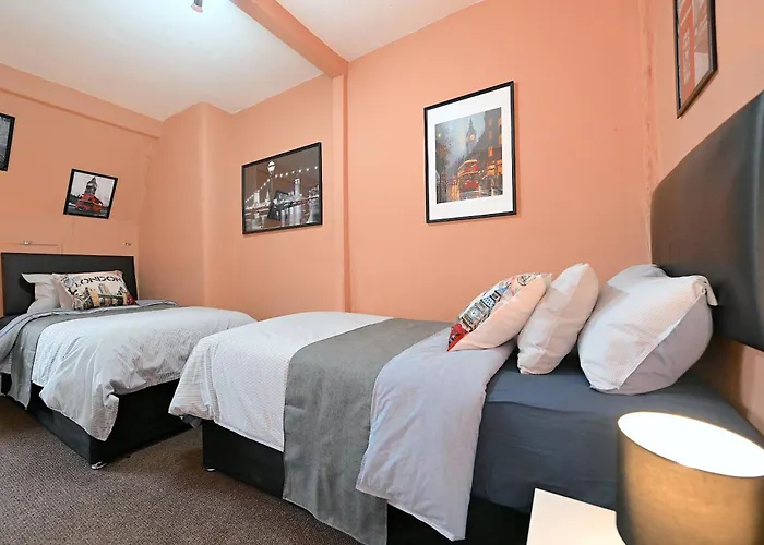 Stunning 3 Bedroom Serviced Flat In North London