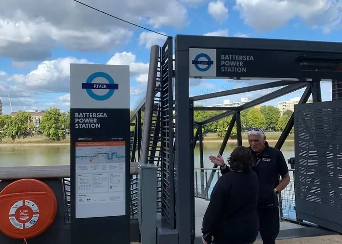 Central Location! Double Bedroom 2 Mins Walk From Battersea Power Underground Station!