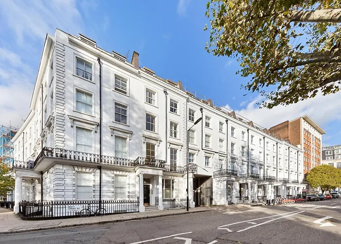 1 Bedroom Apt By Regal Realms Short Lets & Serviced Accommodation Central London 2 Mins From Paddington Station
