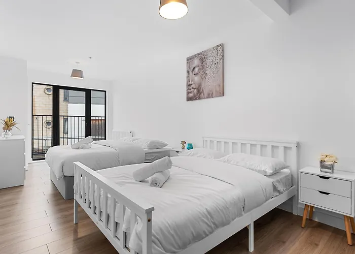 3 Bedroom Sleep12 In London Mr2