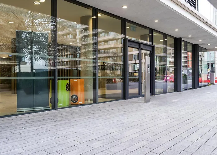 Elegant 2Br Flat On 20Th Floor Near Many Attractions