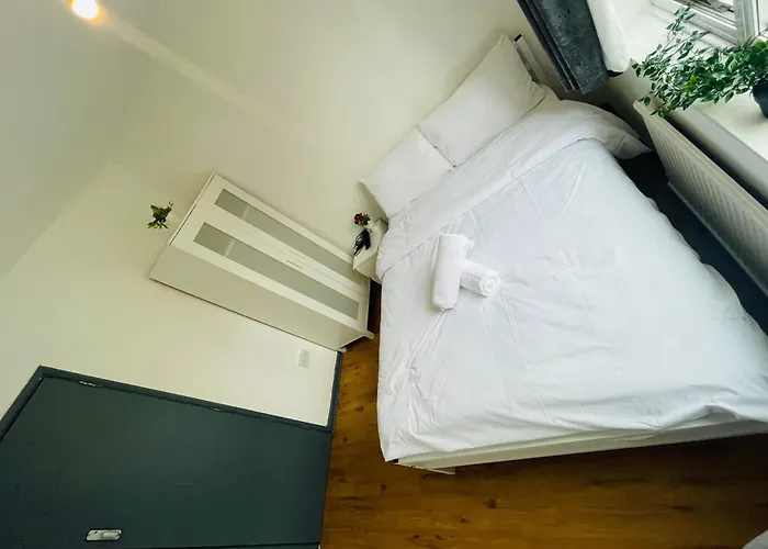 Double Room Near Canary Wharf 32