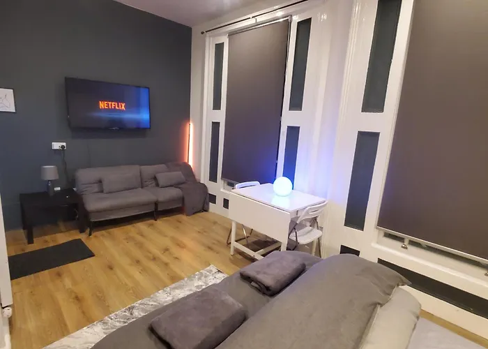 London Oasis Studio Apartment
