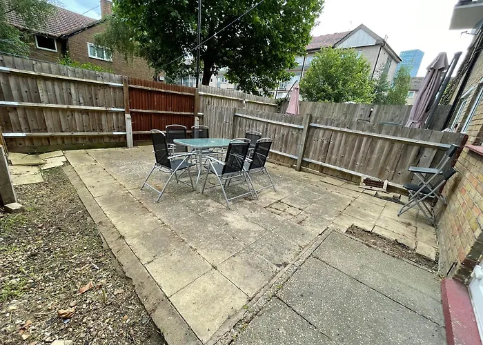 Stratford 3 Bedrooms House, Separate Reception, Close To Abba, Westfield, Olympic Stadium