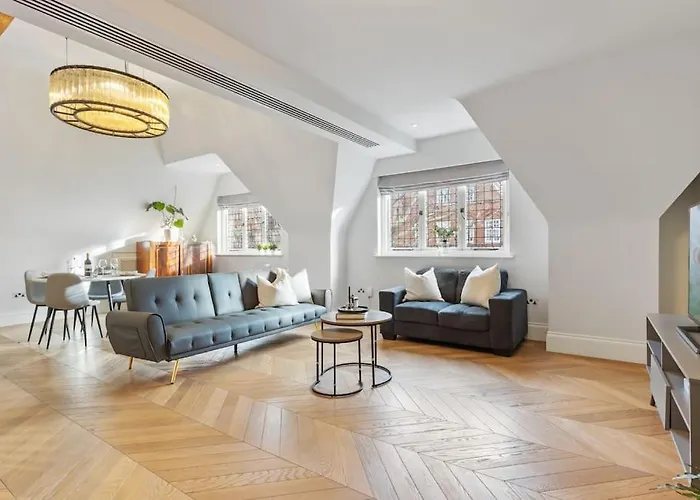 Luxury 3 Bed Flat In Kensington