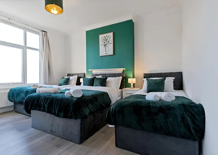 Stylish 2 Bed Near Central London