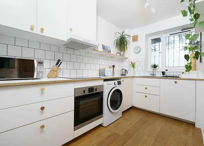 Stylish Flat In Victoria Park Village - Cafes & Canals London