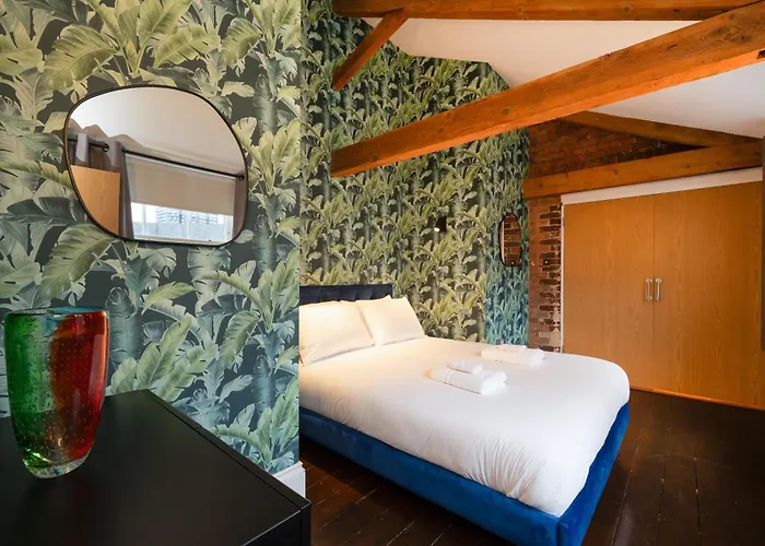 Crashpads Shoreditch Apartments - The Club Row Collection
