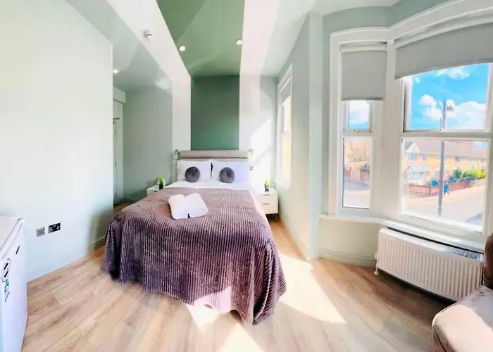 London 43 Ensuite Room Look Like Hotel Top Locations