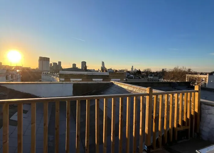 Modern Two Bed Flat In Notting Hill Apartment London