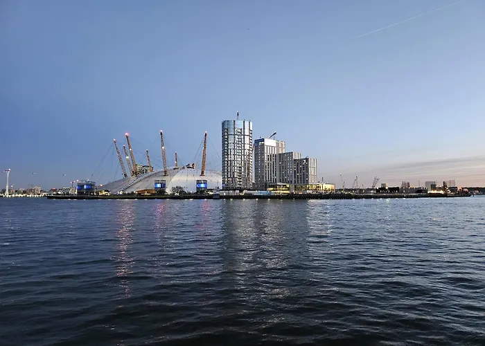 Luxury In Canary Wharf
