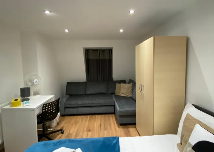 Fabulous Private Bedrooms Near Euston Station, Central London