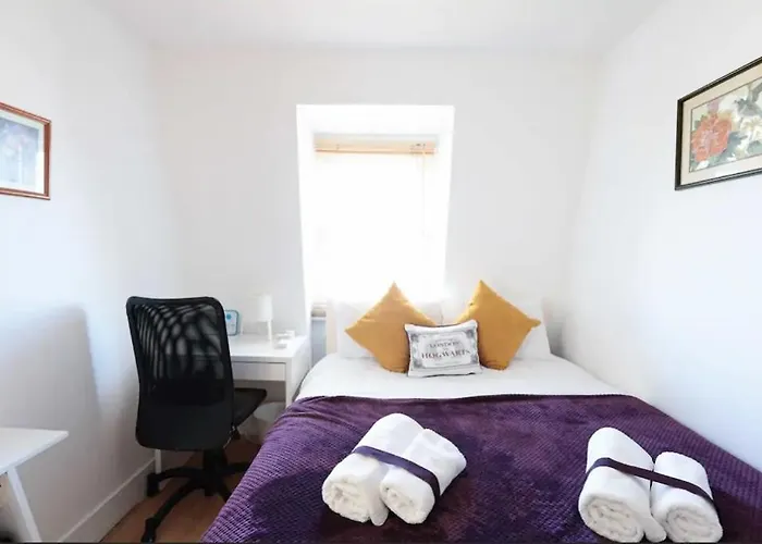 Lovely Private Bedrooms In Euston, Central London