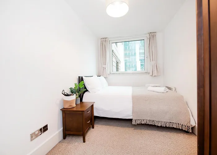 2 Bed 2 Bath Close To Big Ben Apartment London