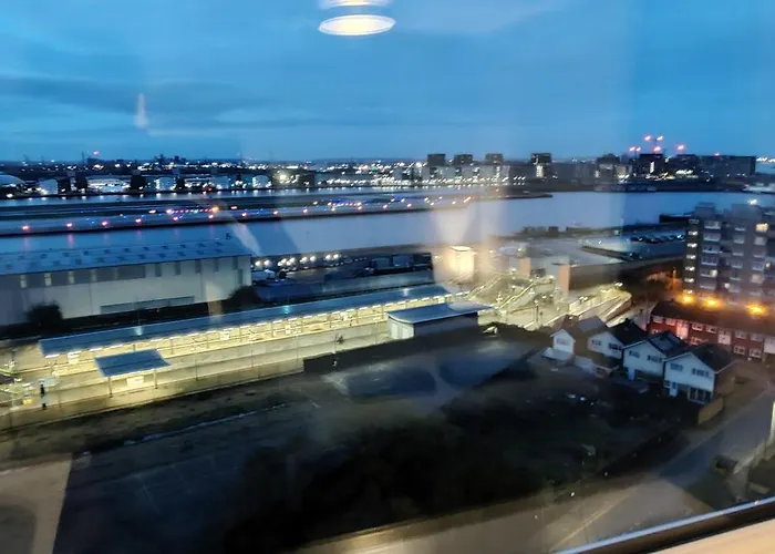 London City Airport - Rooms