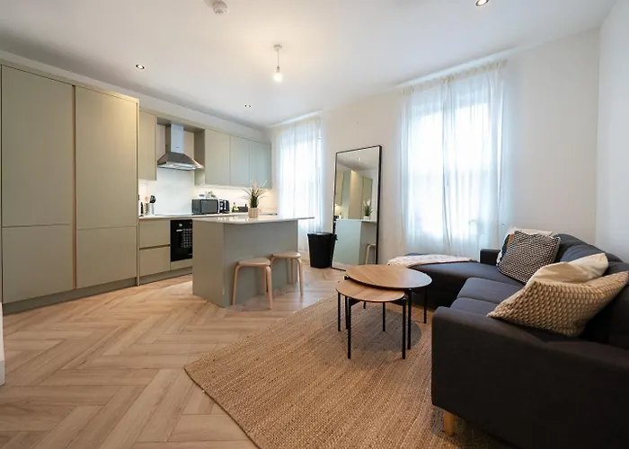 Battersea Scenery - Elegant 2Bdr Flat