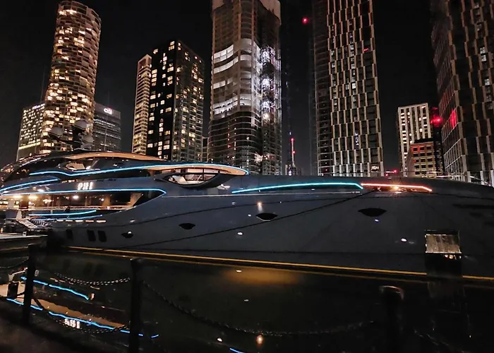 Luxury Apartment In Canary Wharf London