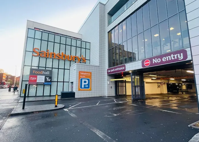 Shared Guest House 5 Mins Walk From Vauxhall And Nine Elms Station With Off-Site Parking Near Us Embassy