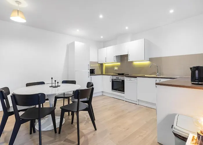 Spacious Clapham Apartments Londres