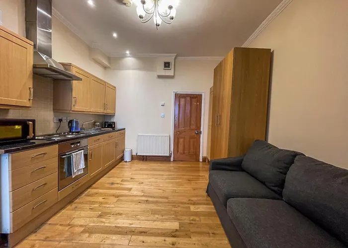 Lovely&Bright Studio Flat Close To Central