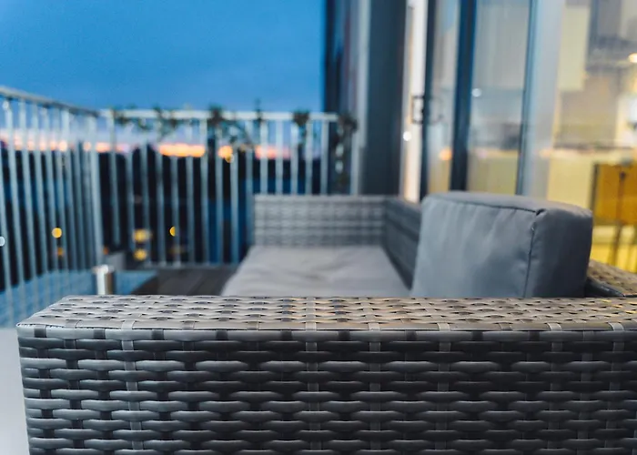 Unique Sky View -2 Bed