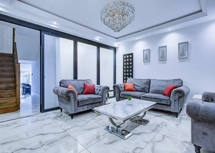Luxurious House Leyton Sleep7+Garden Next To Stratford