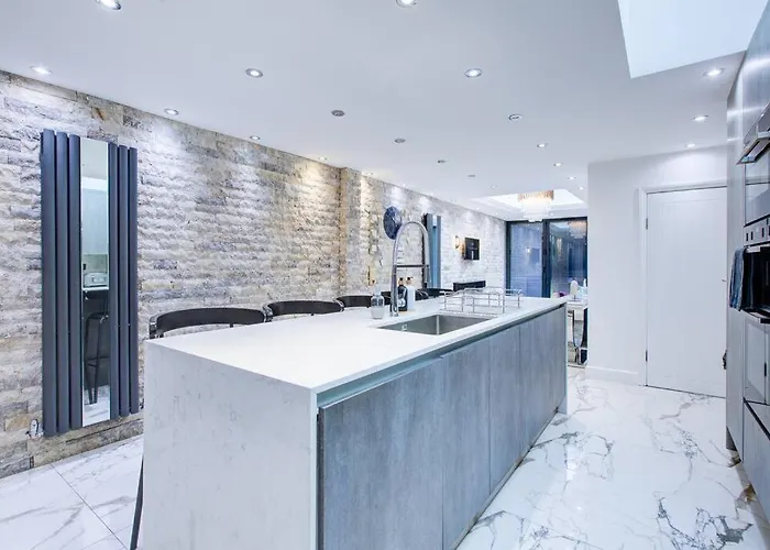 Luxurious House Leyton Sleep7+Garden Next To Stratford