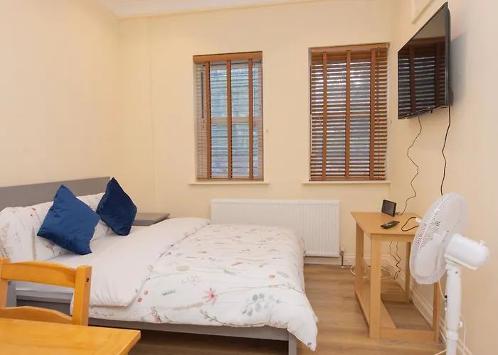 Evergreen s- Flat 1,