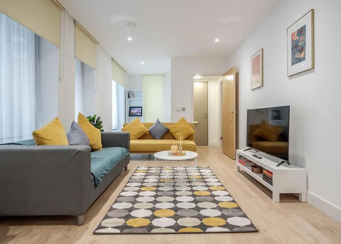 Deluxe Condo Beside 02 Arena And Central