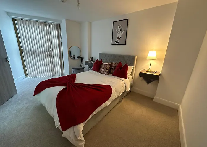 Luxury 2 Bedrooms - 2 Bathrooms - F5 London