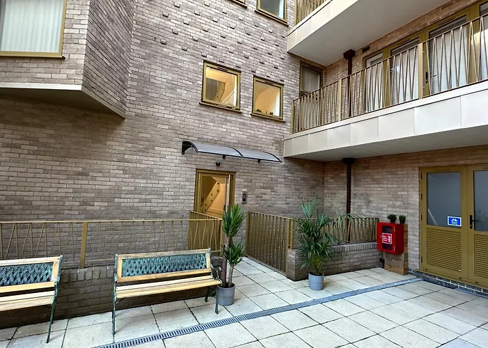 Luxury 2 Bedrooms - 2 Bathrooms - F5