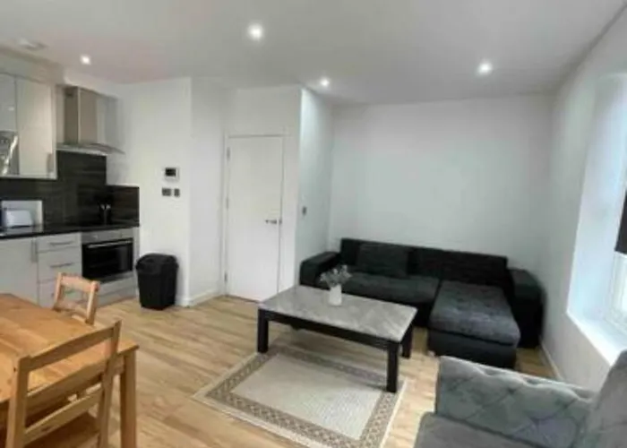 Battersea Central Flat For 4 15 Mins To London Eye/Power Station Bs4