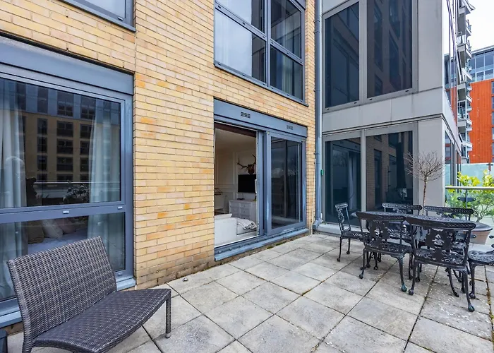 Chelsea Harbour Living Apartment London