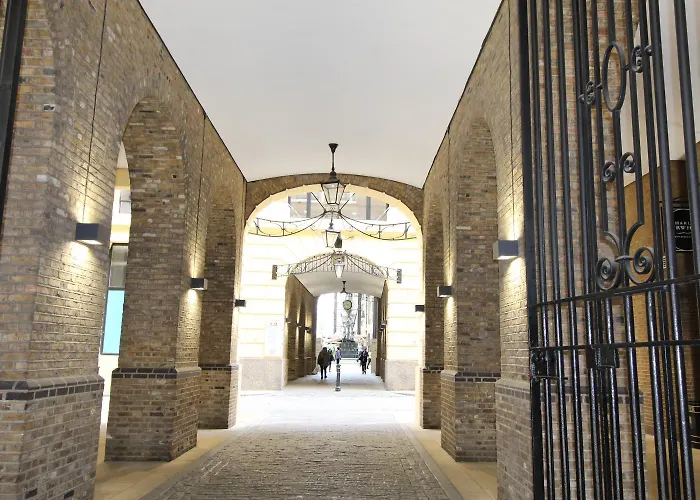 Tooley Street Apartments By Viridian Apartments