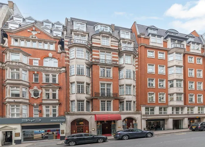 Spectacular 3 Bed In Berkeley Sq Mayfair