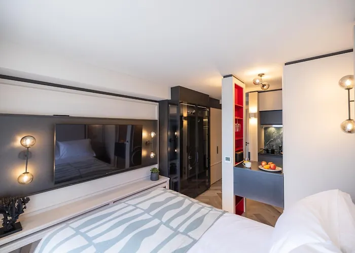 Brondesbury By Nestor