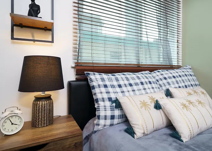 St George Thames Apartment Londres