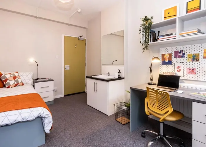 Spacious Room With Shared Facilities London