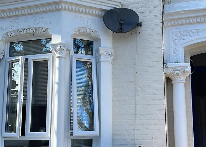 Cozy Two Bed In Brixton Next To Station