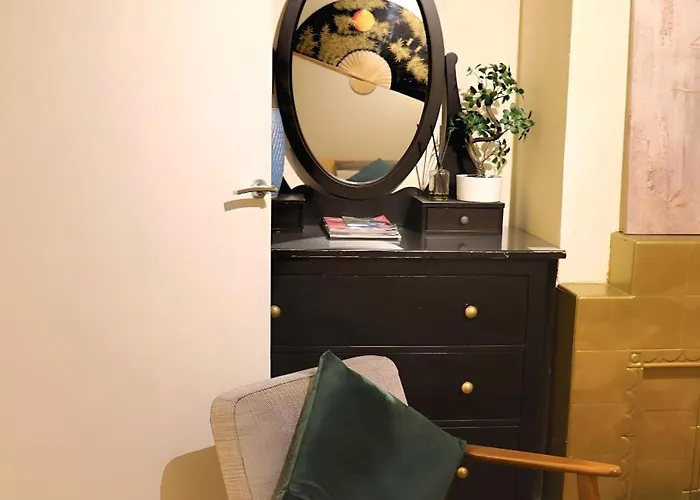 Central London Chinatown 1 Bedroom 1 Bathroom Flat